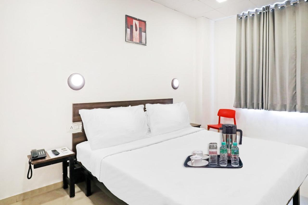 Hotel Gokul Solitaire, Surat Bhatha المظهر الخارجي الصورة