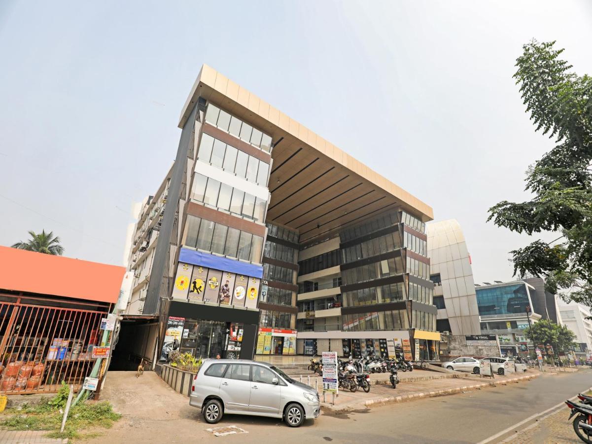 Hotel Gokul Solitaire, Surat Bhatha المظهر الخارجي الصورة