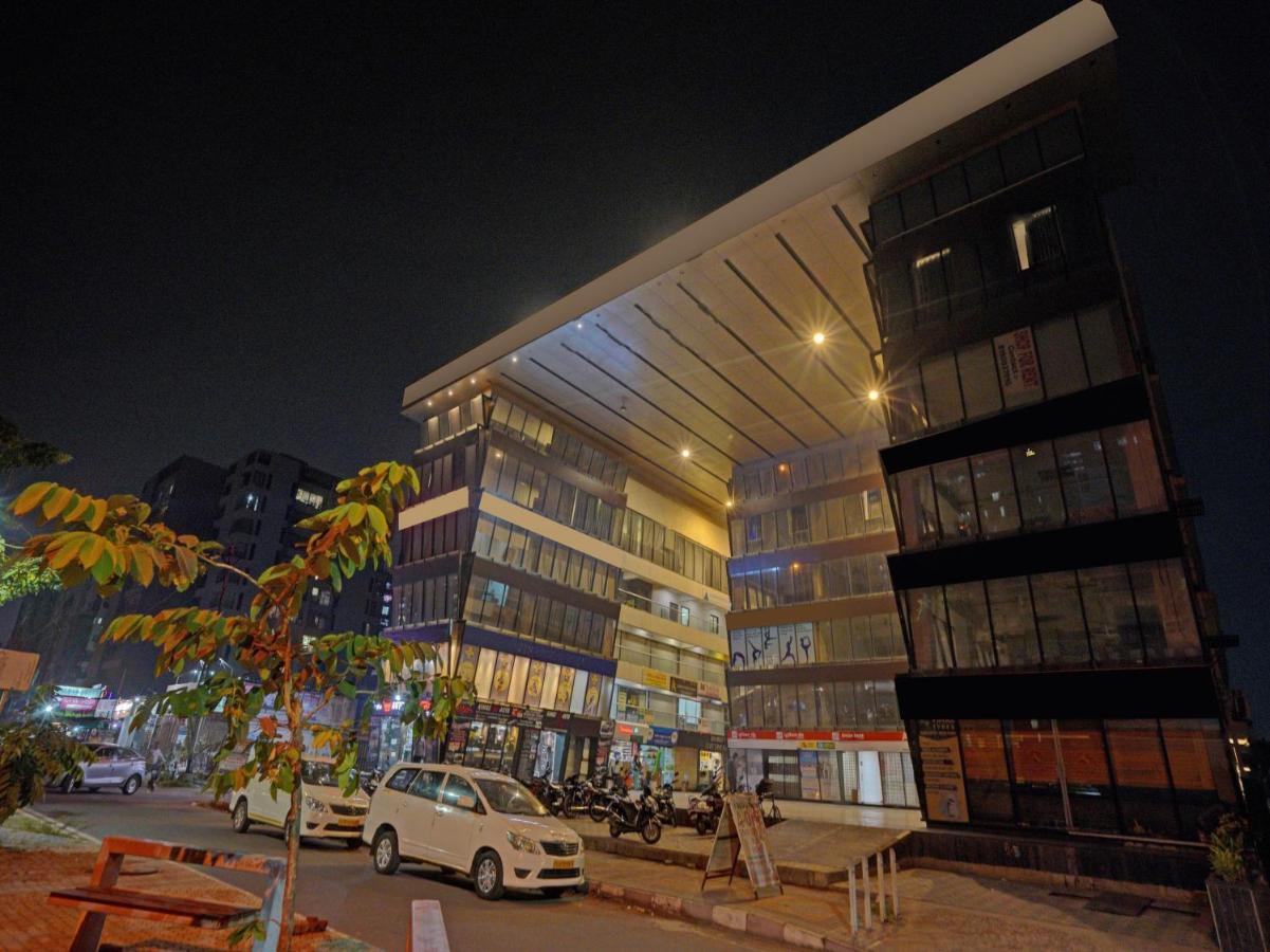 Hotel Gokul Solitaire, Surat Bhatha المظهر الخارجي الصورة