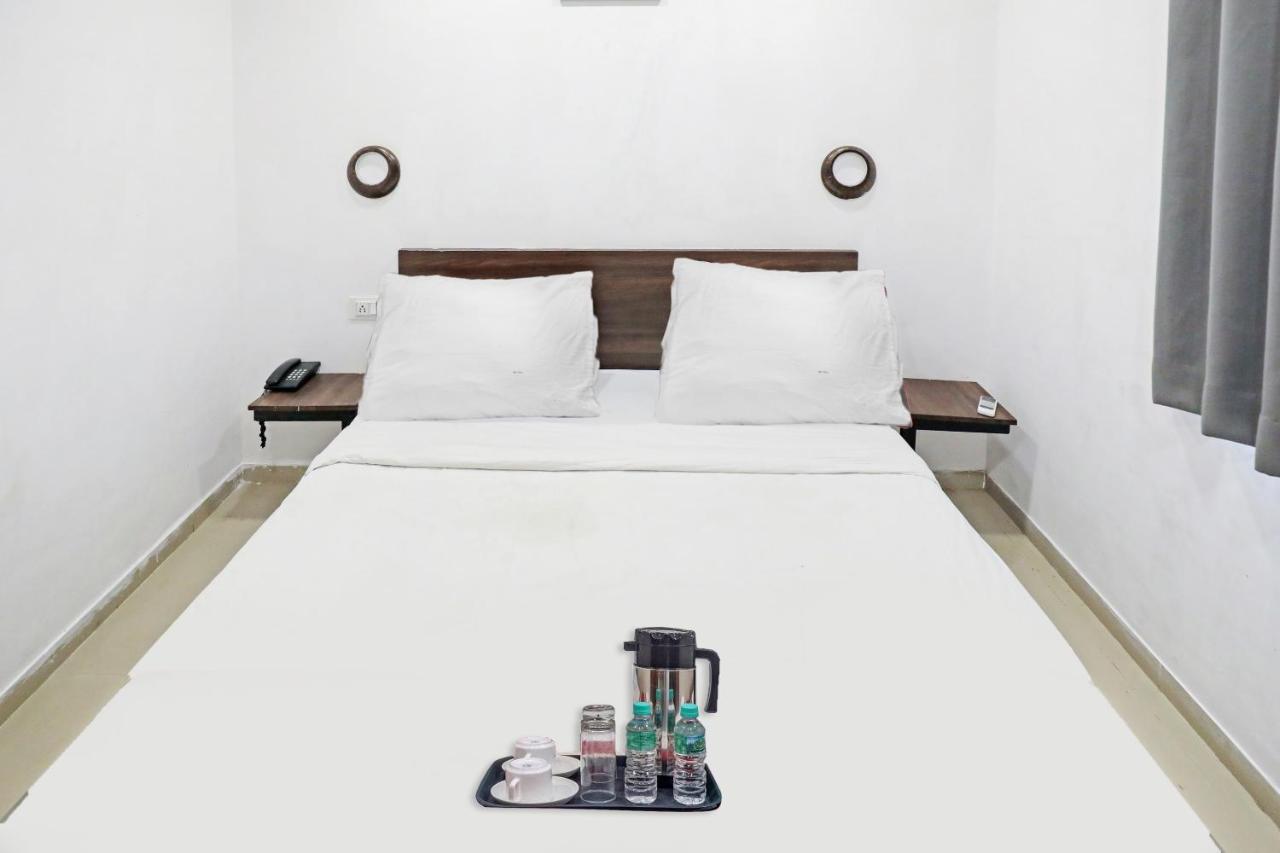 Hotel Gokul Solitaire, Surat Bhatha المظهر الخارجي الصورة