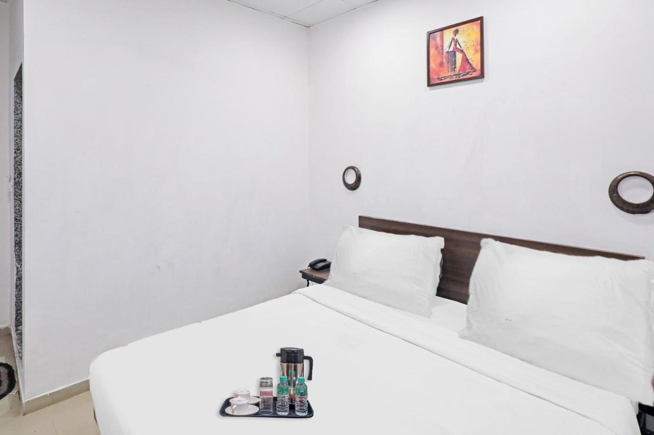 Hotel Gokul Solitaire, Surat Bhatha المظهر الخارجي الصورة