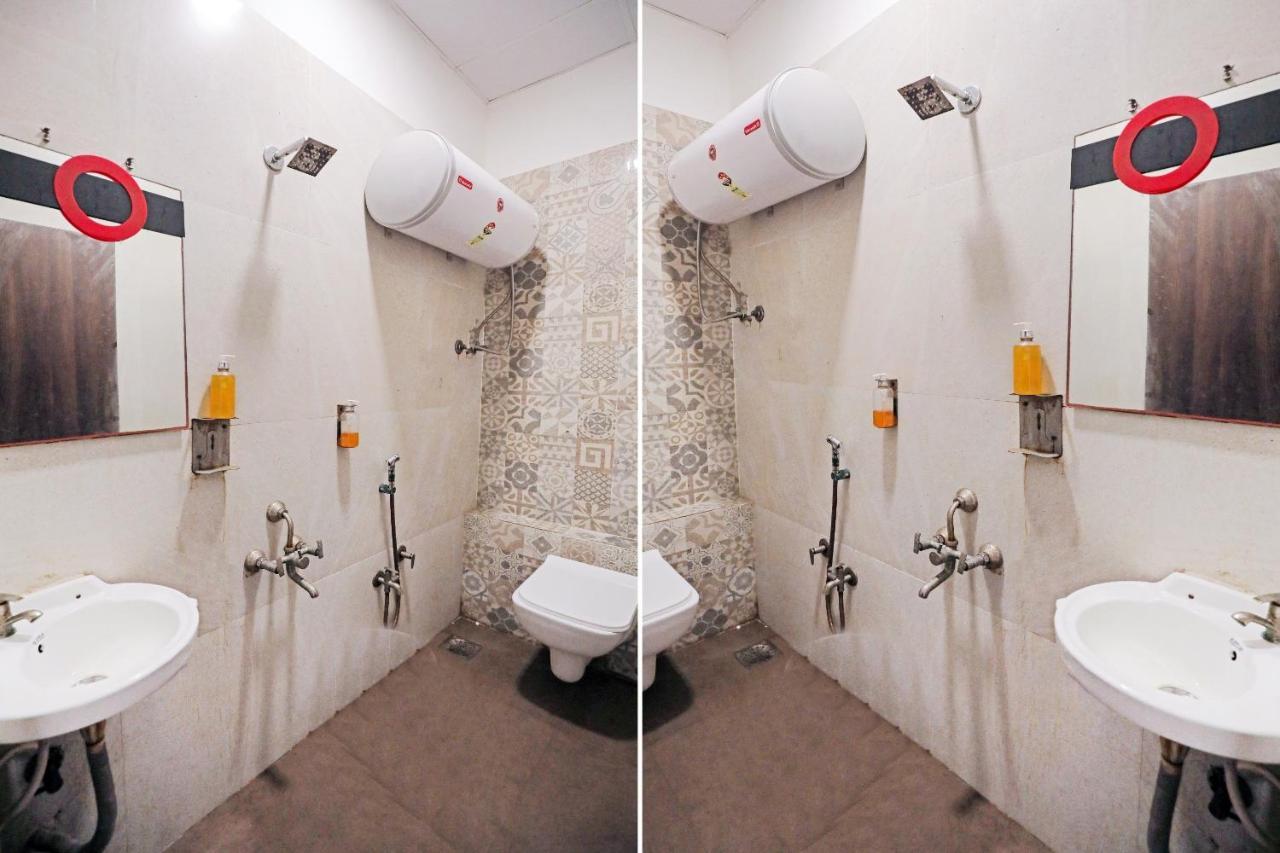 Hotel Gokul Solitaire, Surat Bhatha المظهر الخارجي الصورة