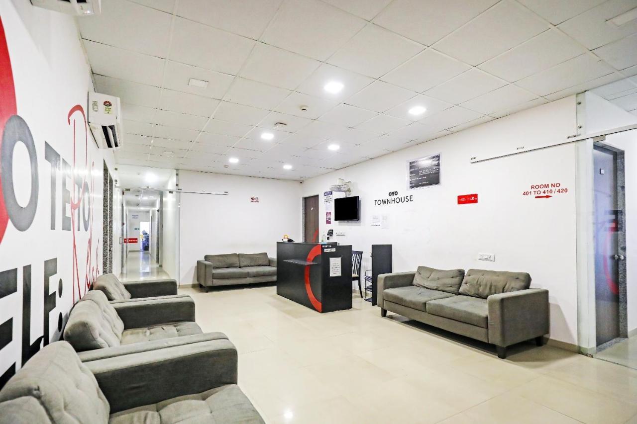 Hotel Gokul Solitaire, Surat Bhatha المظهر الخارجي الصورة